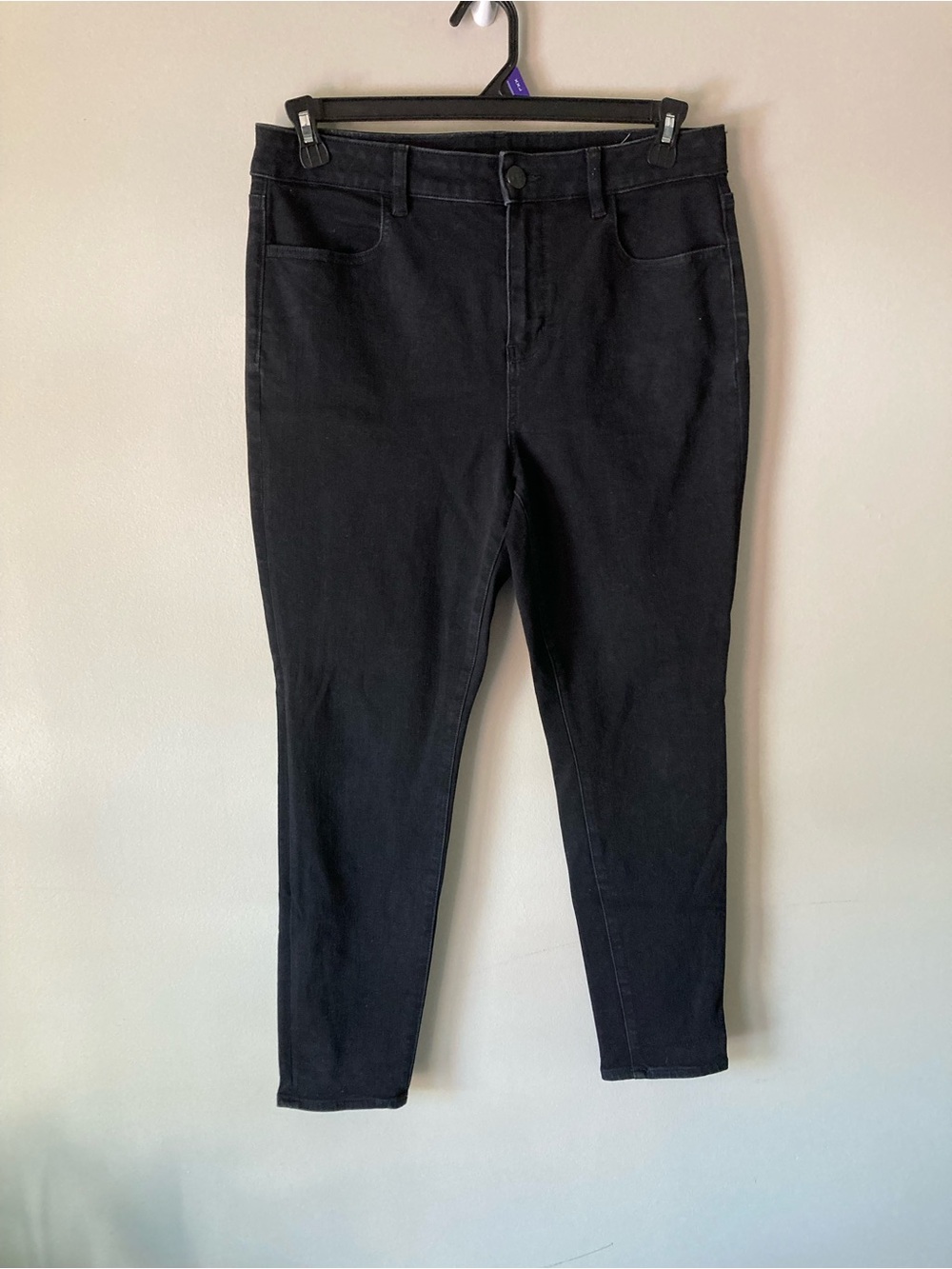 Black American Eagle Hi-Rise Jeggings